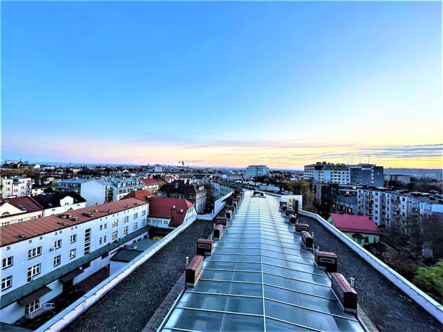 Exclusive Penthouse Near Citycenter 120M2 +Netflix Cracovia Exterior foto