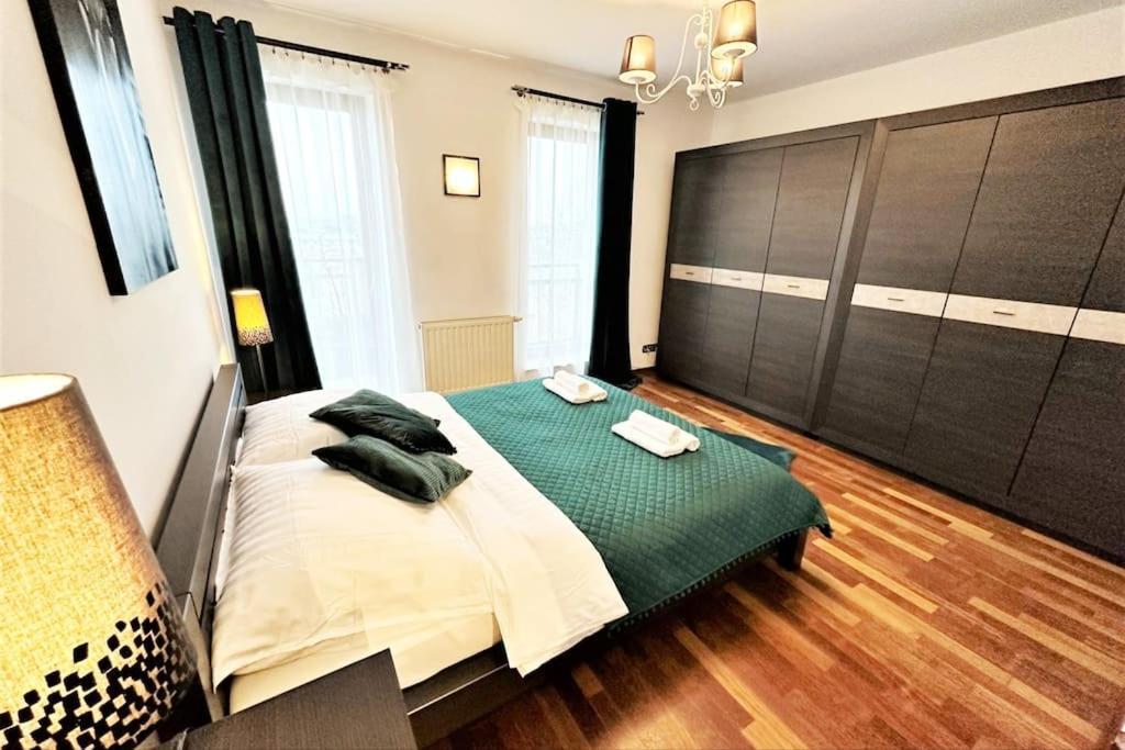 Exclusive Penthouse Near Citycenter 120M2 +Netflix Cracovia Exterior foto